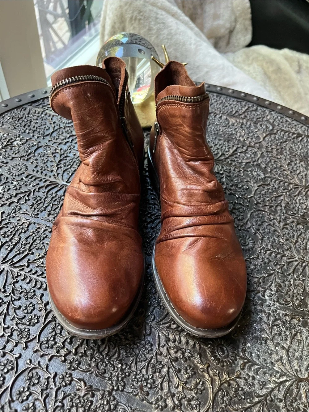 NEW MIZ MOOZ LUNA ZIPPER ANKLE BOOTS IN BRANDY 6.5